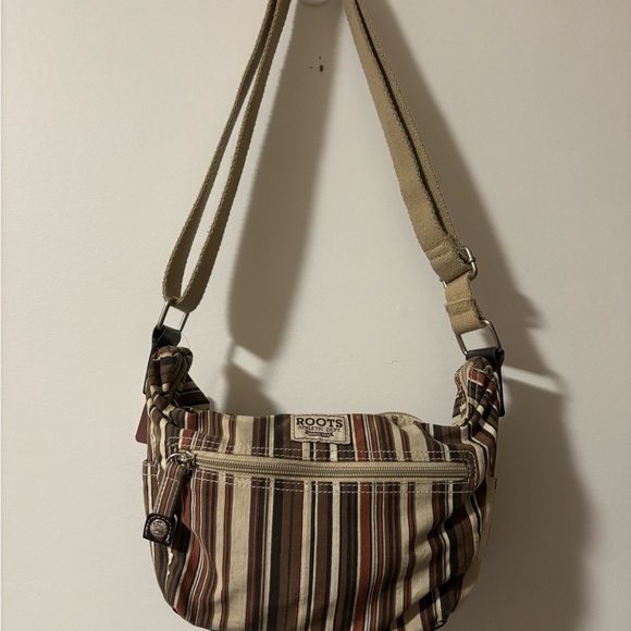 554A Roots Multicolor Striped Bag - Picture 2 of 9